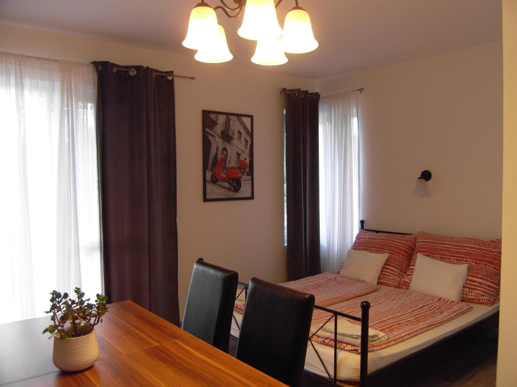Edina Vendeghaz-Gyenesdias Apartment Bagian luar foto