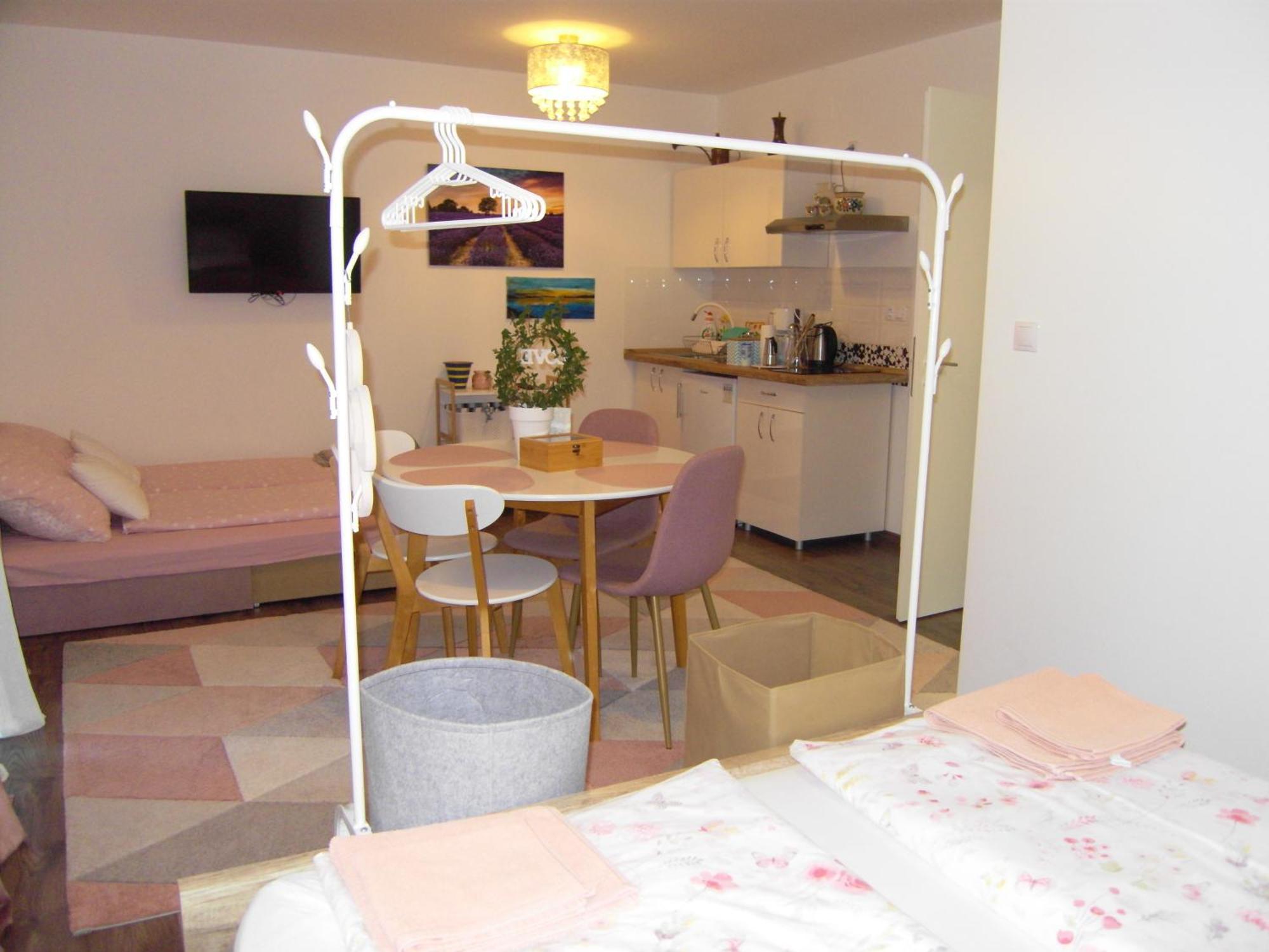 Edina Vendeghaz-Gyenesdias Apartment Bagian luar foto